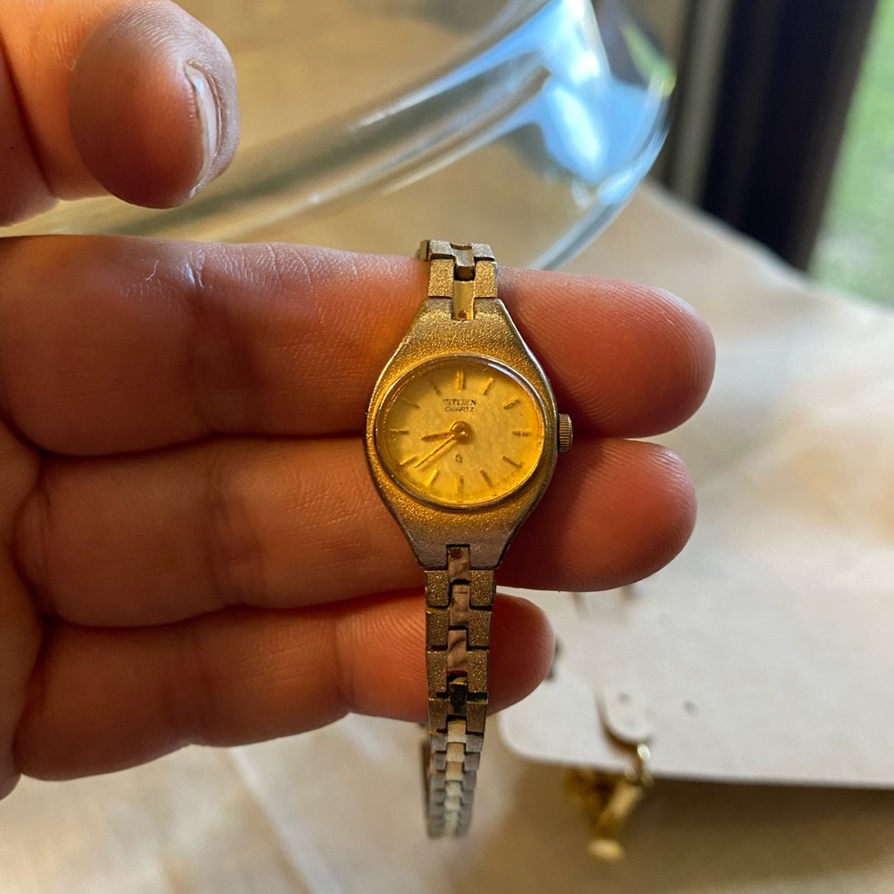 Citizen Ladies Quartz Gold Watch w/ Gold Bracelet